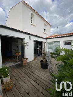 /international/fr/l-ile-d-olonne-pays-de-la-loire-310098417551/
