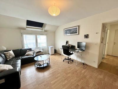 /international/fr/orleans-centre-val-de-loire-310098903341/