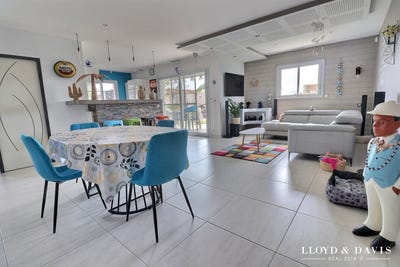 /international/fr/tresserre-languedoc-roussillon-310108728665/