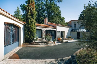 /international/fr/la-rochelle-charente-310110359944/