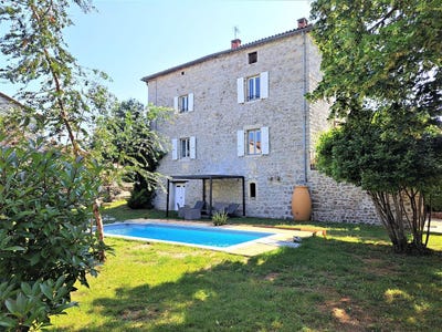 /international/fr/berrias-et-casteljau-rhone-310105916579/