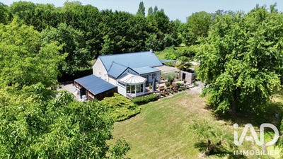 /international/fr/berry-bouy-centre-val-de-loire-310108950596/