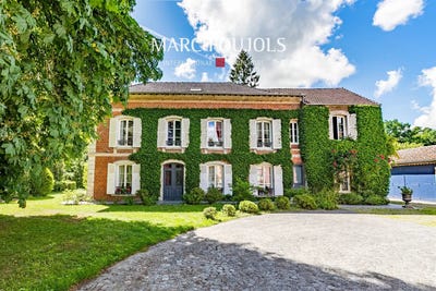 /international/fr/senlis-picardie-310107760420/