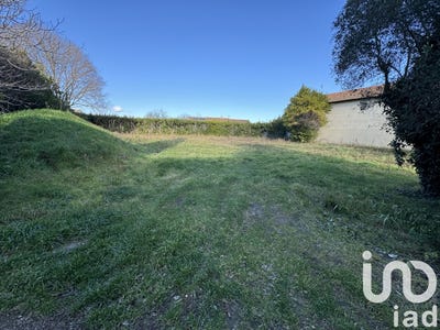 /international/fr/maillane-provence-alpes-cote-d-azur-310099353773/