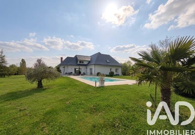 /international/fr/poilly-lez-gien-centre-val-de-loire-310107360239/