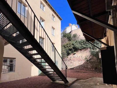 /international/fr/thizy-les-bourgs-rhone-310110358543/