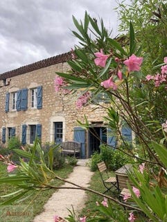 /international/fr/cordes-sur-ciel-midi-pyrenees-310106913174/