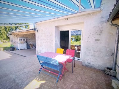 /international/fr/saint-georges-des-coteaux-charente-310107423520/