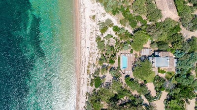 /international/fr/lecci-corsica-310097847898/