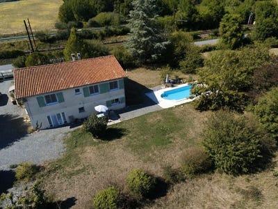 /international/fr/ruffec-charente-310110161109/
