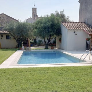 /international/fr/uzes-languedoc-roussillon-310108592978/?lang=pt
