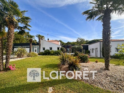 /international/fr/royan-charente-310108865675/
