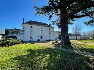 /international/fr/cognac-charente-120098411062/