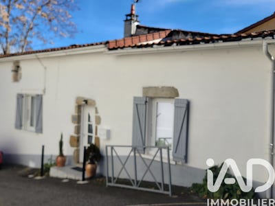/international/fr/pont-du-chateau-auvergne-310103613511/