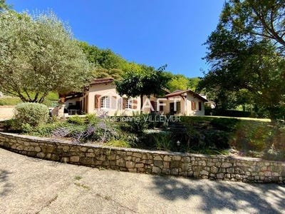 /international/fr/vianne-aquitaine-310107580532/