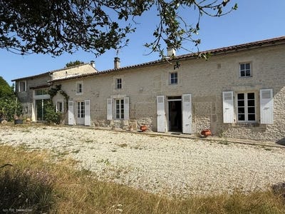 /international/fr/villefagnan-charente-310101496636/