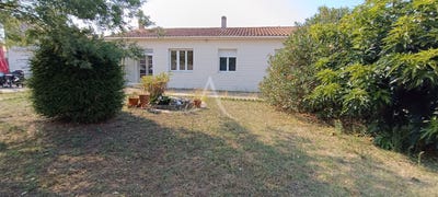 /international/fr/le-chateau-d-oleron-charente-310107579511/