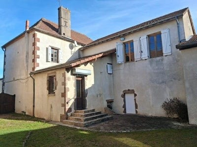 /international/fr/le-donjon-auvergne-310106605708/