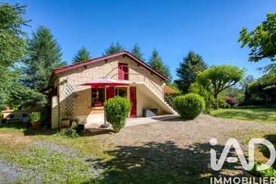 /international/fr/sarlat-la-caneda-aquitaine-310108401689/