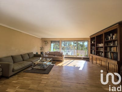 /international/fr/neuilly-sur-seine-ile-de-france-310100823817/