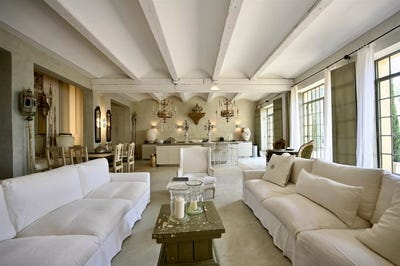 /international/fr/saint-maximin-languedoc-roussillon-310103007962/