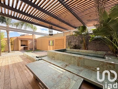 /international/fr/canet-en-roussillon-languedoc-roussillon-310106570098/