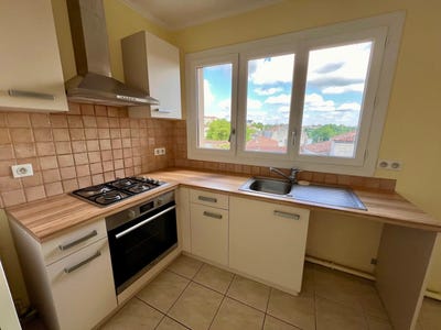 /international/fr/2-rue-de-l-artois-saintes-charente-310107597553/