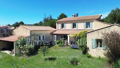 /international/fr/saint-saturnin-les-apt-provence-alpes-cote-d-azur-310100701581/