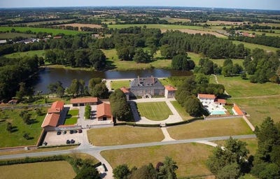 /international/fr/la-roche-sur-yon-pays-de-la-loire-310110359982/