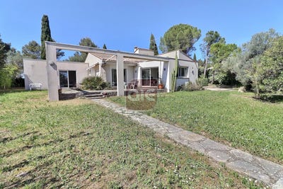 /international/fr/saint-vincent-de-barbeyrargues-languedoc-roussillon-310108529290/