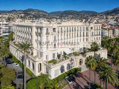 /international/fr/nice-provence-alpes-cote-d-azur-310108553375/