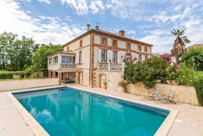 /international/fr/lauzerte-midi-pyrenees-310101175839/?lang=it