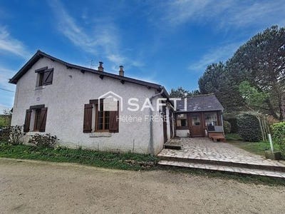 /international/fr/cour-cheverny-centre-val-de-loire-310104920746/