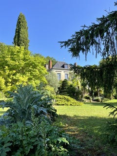 /international/fr/tours-centre-val-de-loire-310108264288/