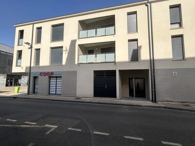 /international/fr/neuville-de-poitou-charente-310109078730/?lang=id