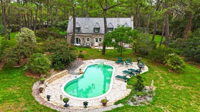 /international/fr/carnac-brittany-310102701593/