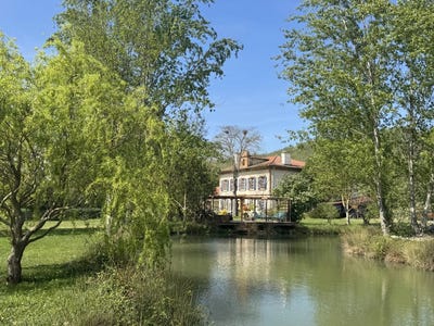 /international/fr/saint-elix-le-chateau-midi-pyrenees-310107413269/