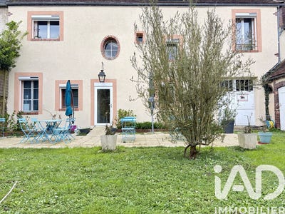 /international/fr/la-loupe-centre-val-de-loire-310106417768/