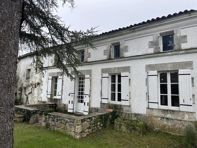 /international/fr/clion-charente-310106627025/