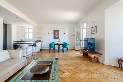 /international/fr/aix-en-provence-provence-alpes-cote-d-azur-310100369562/