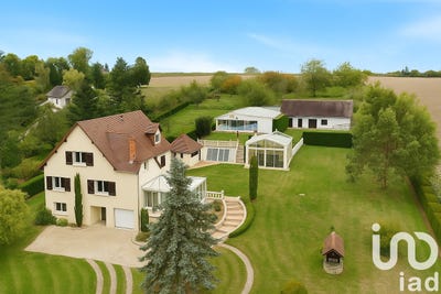 /international/fr/chambourg-sur-indre-centre-val-de-loire-310100482894/
