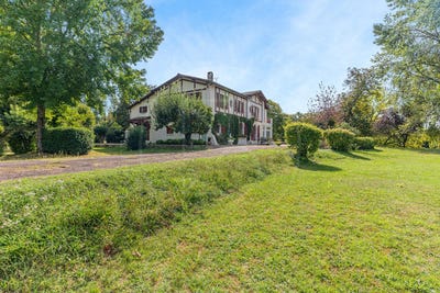 /international/fr/guitres-aquitaine-310100298537/?lang=zh-tw