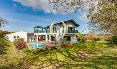 /international/fr/saint-pee-sur-nivelle-aquitaine-310108248766/