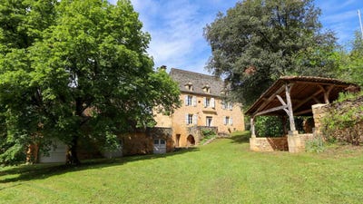 /international/fr/sarlat-la-caneda-aquitaine-310100793970/