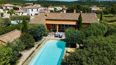 /international/fr/saint-bonnet-du-gard-languedoc-roussillon-310108553625/