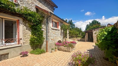 /international/fr/thoiry-rhone-310104620469/