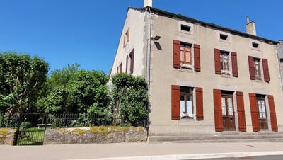 /international/fr/mazet-saint-voy-auvergne-310108436101/