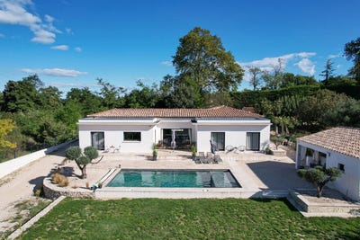 /international/fr/uzes-hh-15556718-uzes-aquitaine-310100952246/