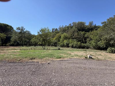 /international/fr/sollies-toucas-provence-alpes-cote-d-azur-310110042860/