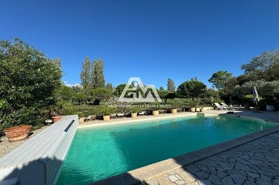 /international/fr/la-grande-motte-centre-val-de-loire-310109940755/